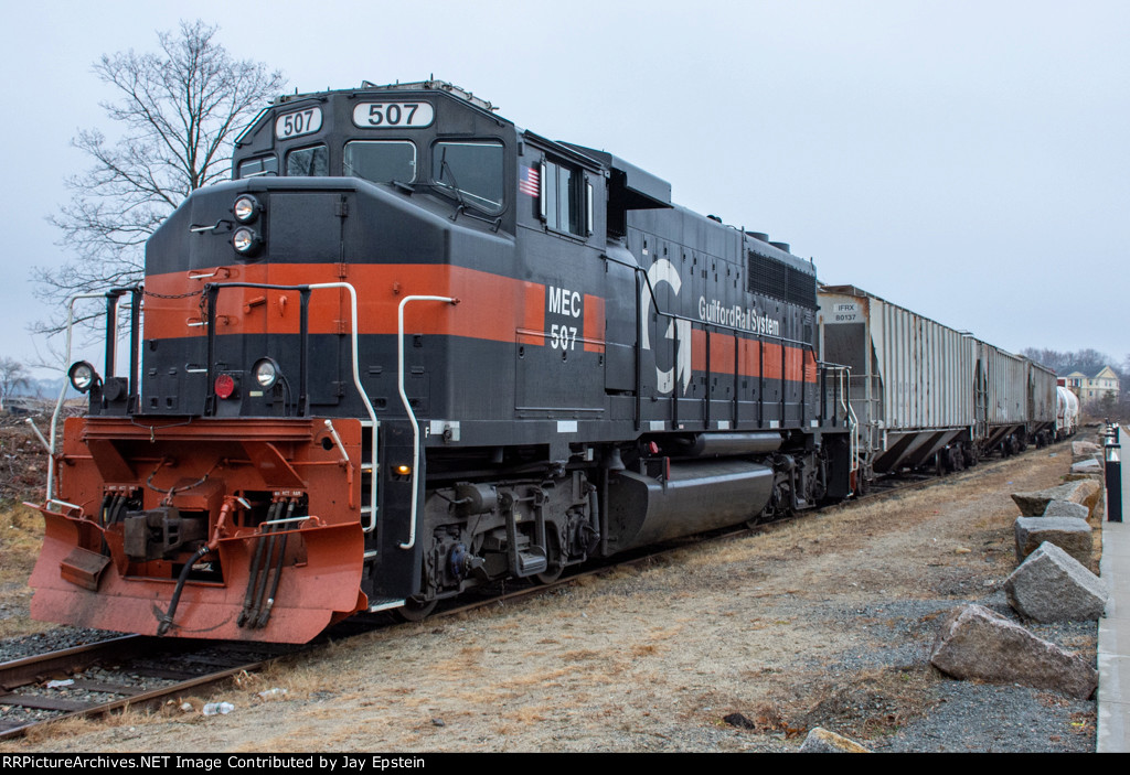 MEC 507 shoves its train towards MBTA trackage